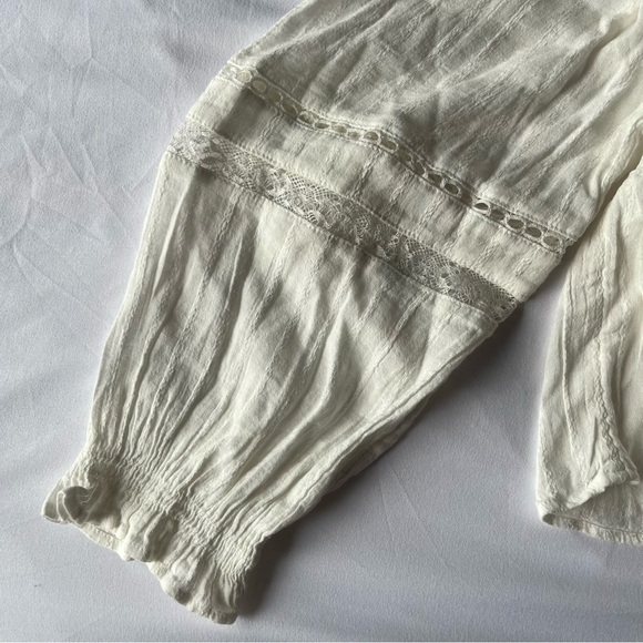 American Eagle Long-Sleeve Babydoll Blouse in White - Picture 5 of 8